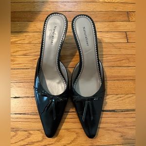 Naturalizer black slides with 2.5” heels